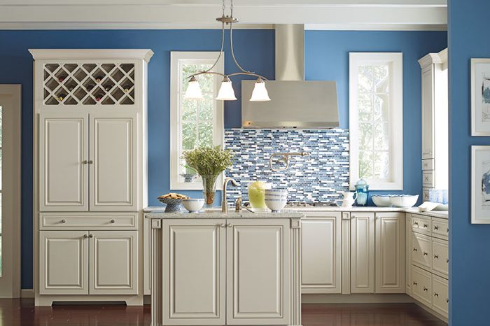 Decorá cabinetry by Fine line kitchens